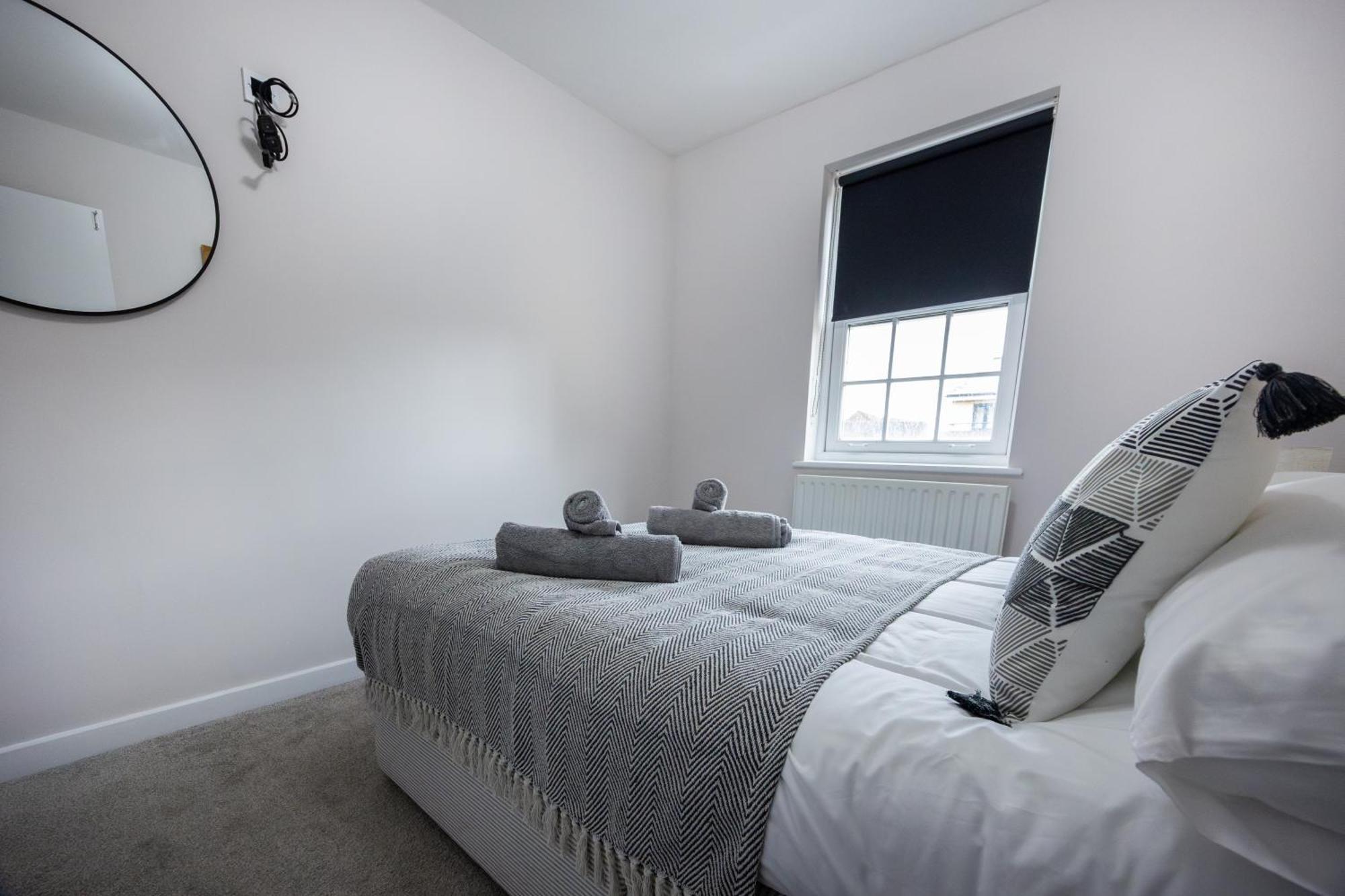 Stunning 3Br, Free Parking, Near Town Center, Long Term Discoun Apartment Reading Exterior photo